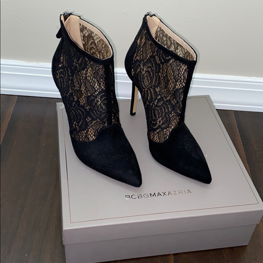 BCBG MAXAZRIA Ankle Booties